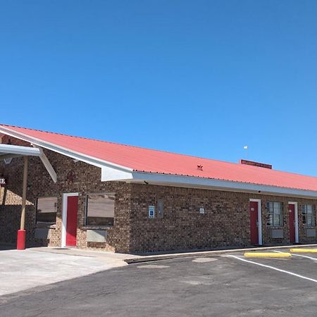 Hillcrest Inn & Suites Ozona Exterior photo