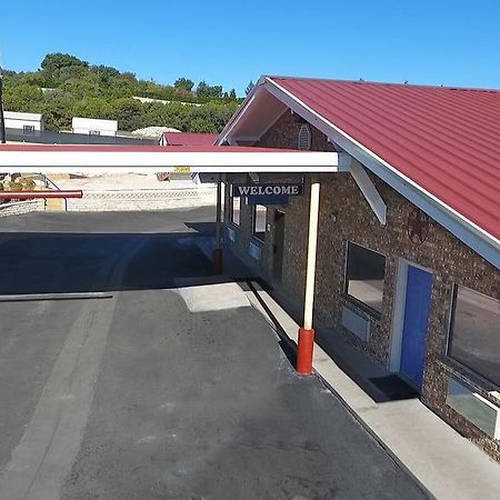 Hillcrest Inn & Suites Ozona Exterior photo