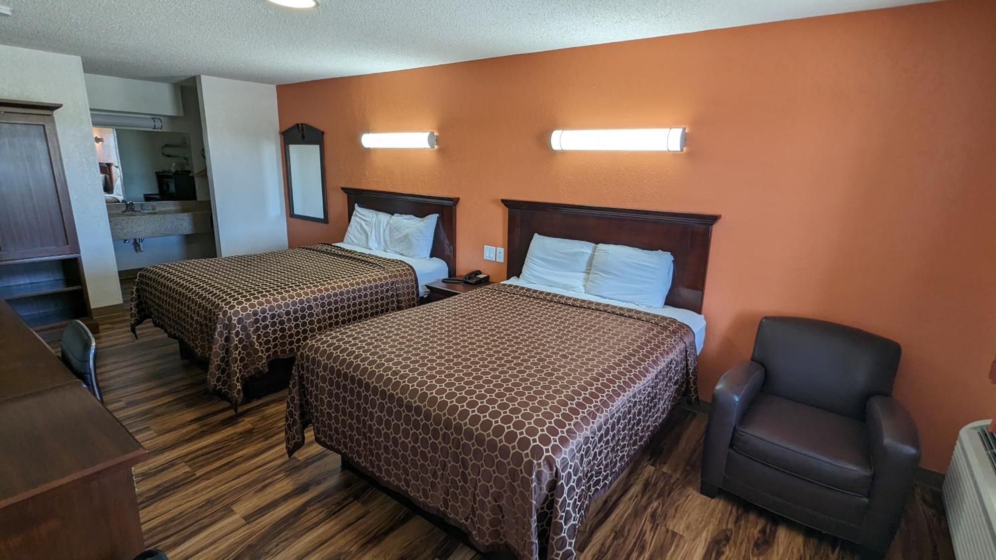 Hillcrest Inn & Suites Ozona Exterior photo